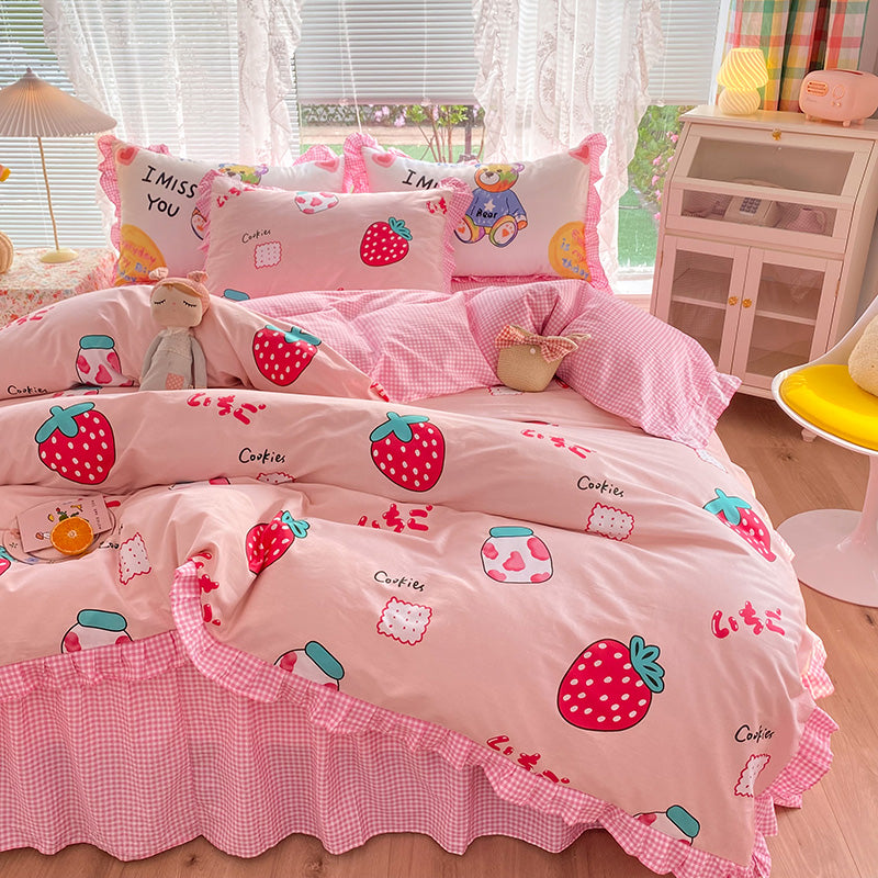 Dreaming Strawberry Kawaii Bedding Set with Bed Sheet – Kawaiies