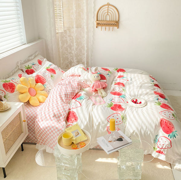 Fashion Strawberry Bedding Set JK3144