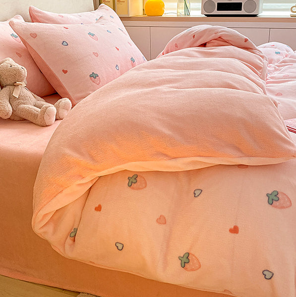 Soft Strawberry Bedding Set JK3342