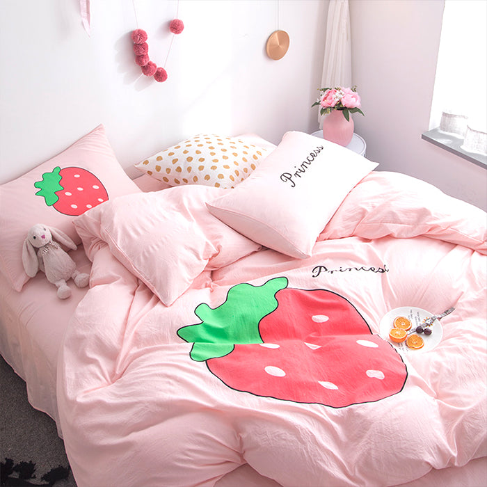 4pcs Kawaii Strawberry Pink Bedding Set - Kuru Store