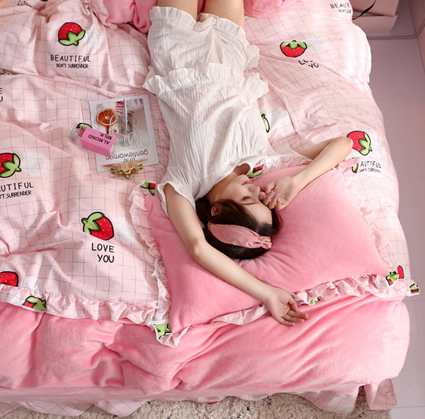 Fashion Strawberry Bedding Set JK2459